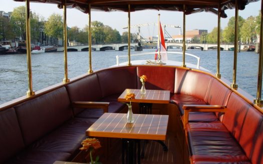 Saloonboat XVI