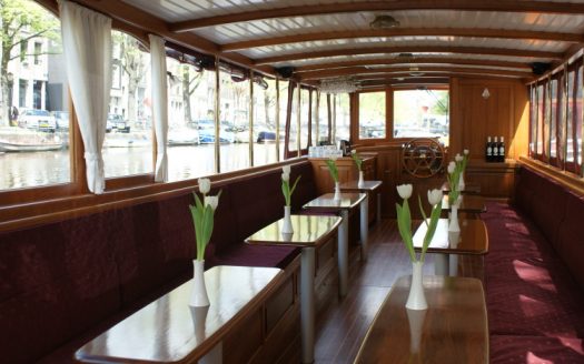 Saloonboat XVII