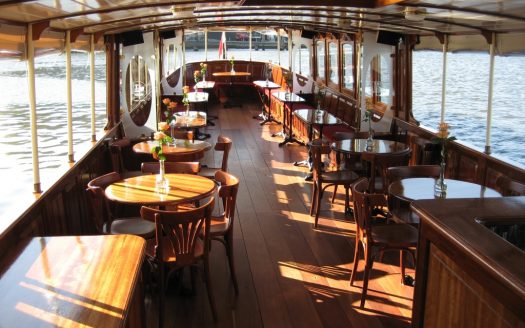 Saloonboat XXIV