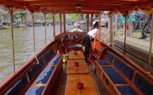 Saloonboat XVIII