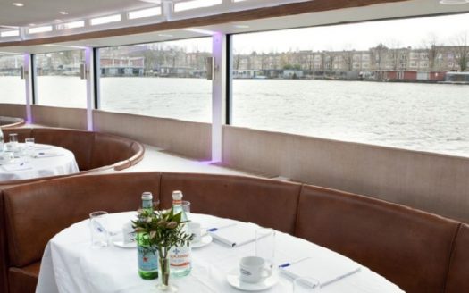 Saloonboat XX