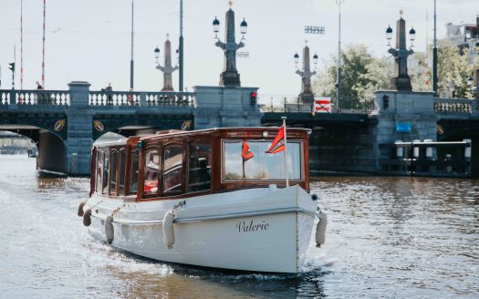 Saloonboat XXI