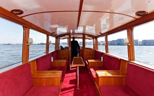 Saloonboat X