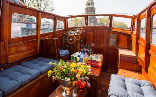 Saloonboat III