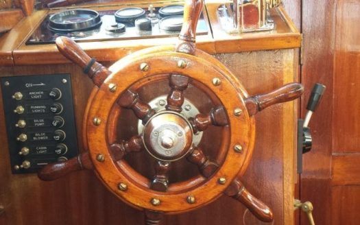 Saloonboat III