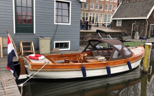 Boat 027 – Belle